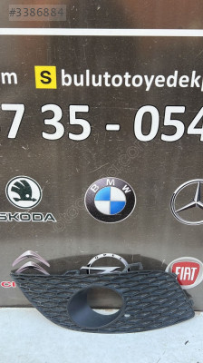 Seat Leon 2 2010-2012 Ön Tampon Sağ Sis Farı Çerçevesi