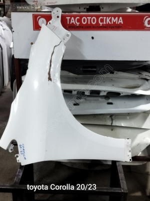Toyota Corolla çıkma sağ ön çamurluk