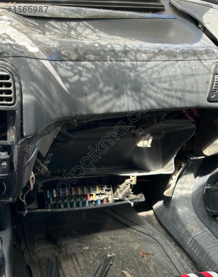 RENAULT 19 EUROPA 1.9 DİZEL SİGORTA KUTUSU