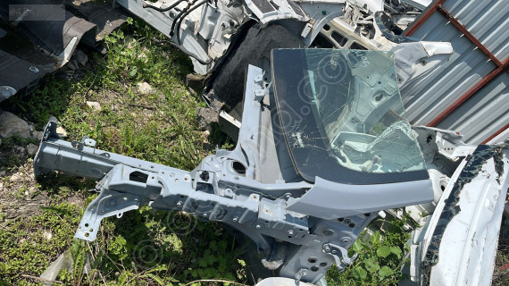 RENAULT CLİO5 SOL ÖN ÇEYREK ŞASE OTO FEDAİ