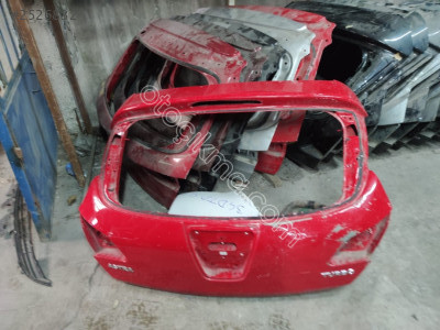 Opel Astra J HB Bagaj Kapağı