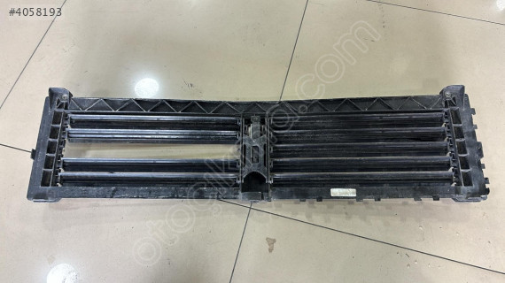 MERCEDES A SERİ W177 ALT HAVALANDIRMA PERDESİ 1778850103