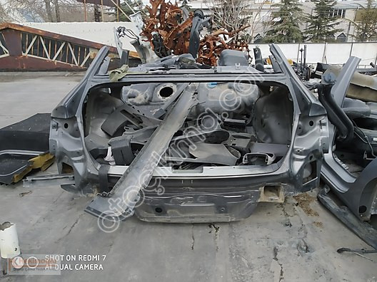 Audi A4 2014 Model Ön Şasi Kolu - Oto Çıkma Parçaları