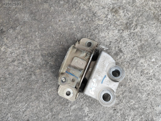 FİAT EGEA 1.3 MOTOR KULAĞI OTO FEDAİ