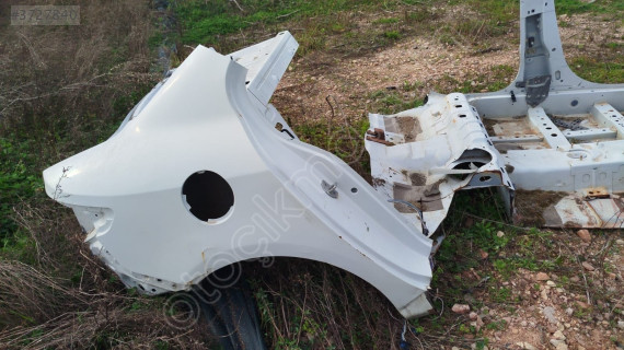 Fluence sağ arka çamurluk