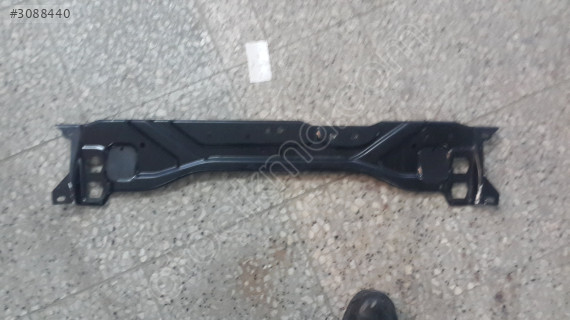 Mercedes E 212 ÖN PANEL SACI ÜST A2126201100