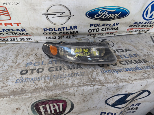 Dodge Avenger ön sağ far