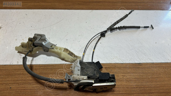 2013-2017 HYUNDAİ İ20 SAĞ ÖN KAPI KİLİDİ ORJ ÇIKMA