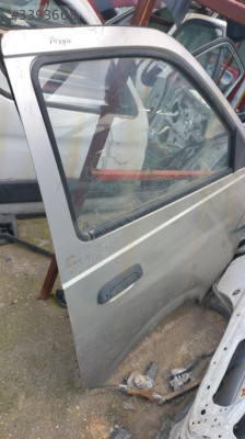 Kia pregio kapıları