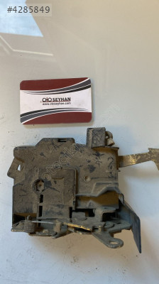 81047820 bmw 5.20 E34 sağ ön kapı kilidi