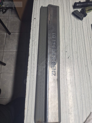 Mercedes-Benz S320 ÖN EŞİK KORUMA PLAKASI GRİ/KROM 1406800535