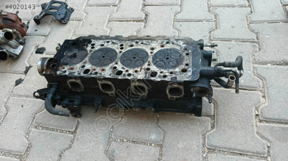 Toyota Avensis d4d dizel t25 dizel 2.0 üst kapak