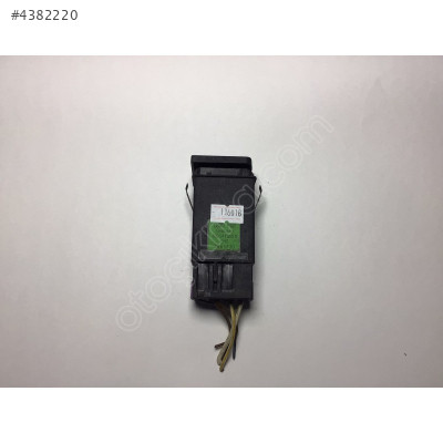 Audi A3 Ön Cam Rezistans Düğmesi 8L0941503B