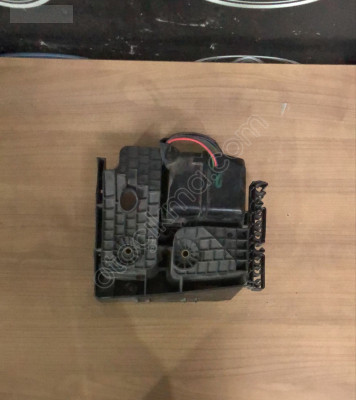 1K0907361B VW CADDY GOLF 5 TİGUAN JETTA SİGORTA KUTUSU