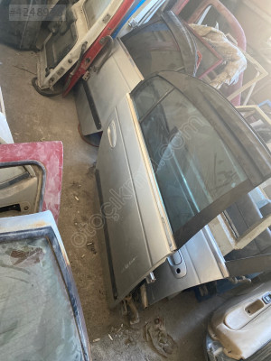 Toyota avensis sağ arka kapı çıkma