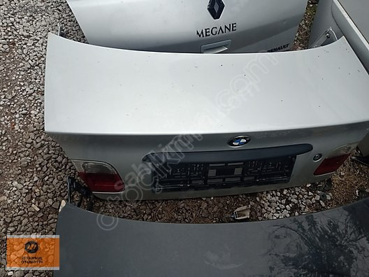 BMW E46 HATASIZ DOLU BAGAJ KAPAĞI 
