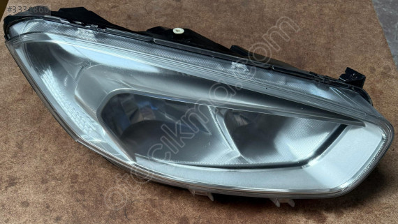 FORD COURİER ORJİNAL ÇIKMA SAĞ FAR