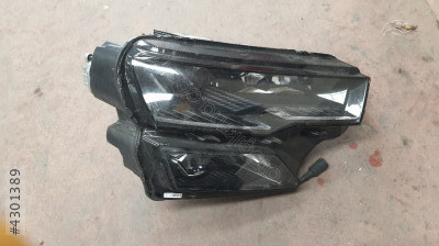 Skoda karoq sag ön far  sefalılar oto cikma