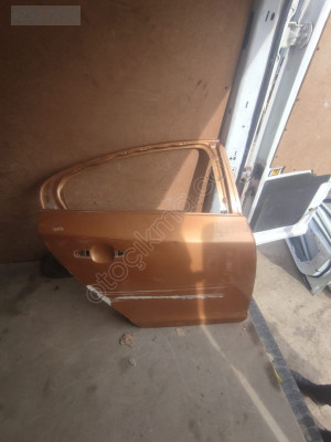 VOLVO S60 SAĞ ARKA KAPI ORJİNAL ÇIKMA 2012-