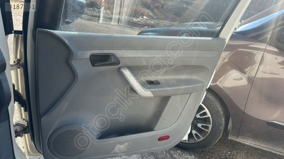 Caddy sağ ön kapı döşemesi