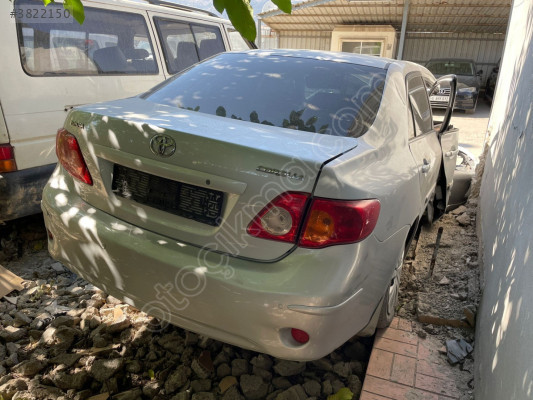 TOYOTA COROLLA SAĞ ARKA KAPI ÇIKMA ORJİNAL