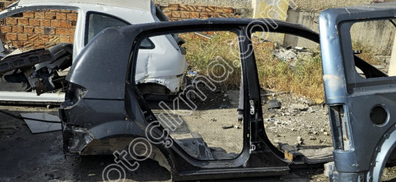 Hyundai getz sag arka çamurlu ve yan duvar