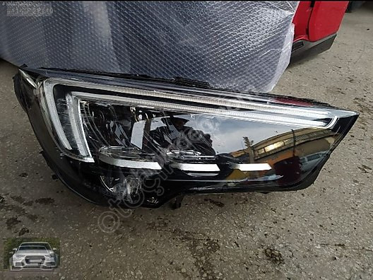 Opel crosland x sağ far