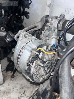 RENAULT R9 ŞARJ DİNAMOSU