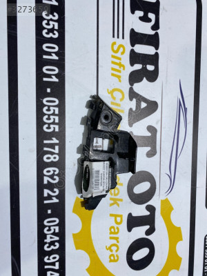 Volkswagen Jetta Sağ Ön Tampon Braketi 5C6807184