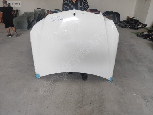 MERCEDES E SERİSİ W212 KASA BEYAZ MOTOR KAPUTU ORJINAL GÖÇÜKLÜK