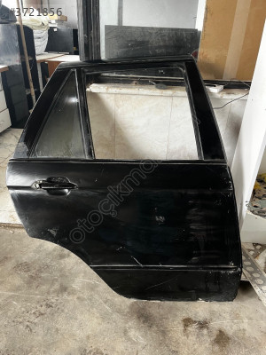 X5 sağ arka kapı
