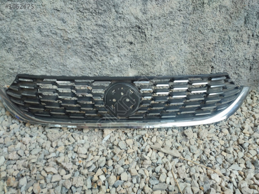 Fiat Egea Modeli İçin Ön Panjur Çıkma Parça İlanı