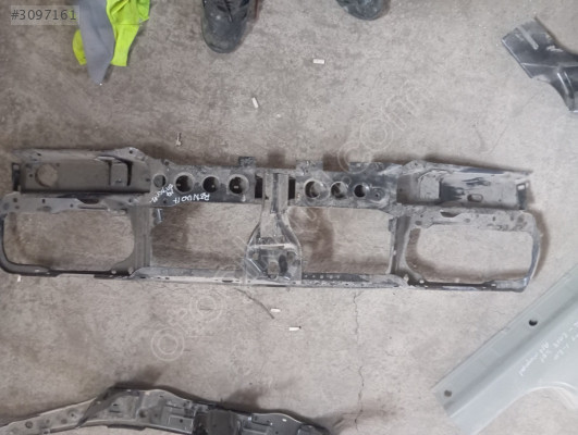 Renault 19 ön panel 1993 2001 arası