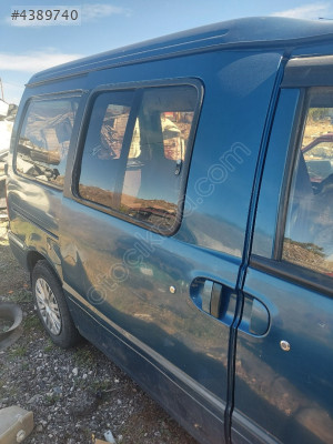 NİSSAN VANETTA ÇIKMA SAĞ SÜRGÜLÜ KAPI