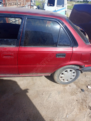 Toyota Corolla sol arka kapı