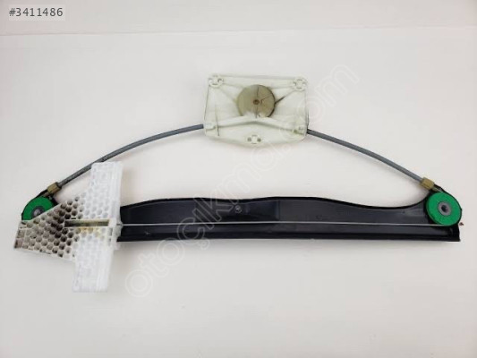 Audi A3 sol Arka Cam Krikosu