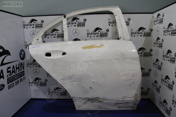 MERCEDES C SERİ W205 BEYAZ SAĞ ARKA KAPI