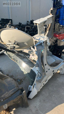 RENAULT KANGOO 3 SAĞ ÇEYREK ŞASE OTO FEDAİ