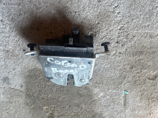 Corsa D Bagaj Kilidi