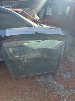 Renault flaş bağaj kapağı