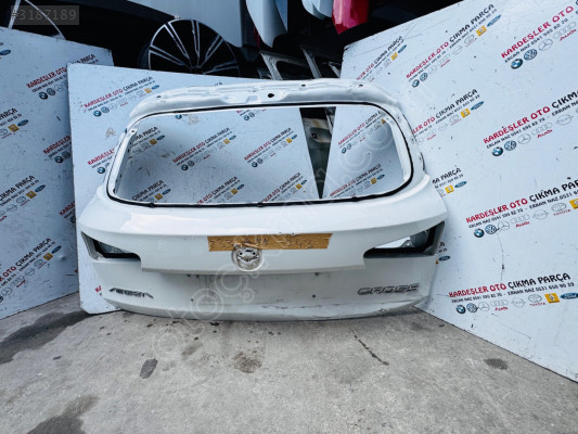 Fiat Egea cros arka bagaj kapagı