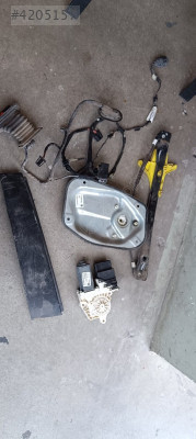 JETTA SAĞ ARKA CAM KRİKO MOTOR TESİSAT 2005 - 2010 1K5839402L