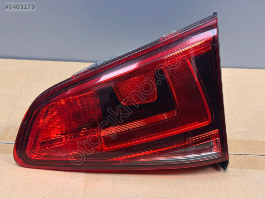VW GOLF 7 13-16 STOP LAMBASI SAĞ İÇ (KARARTILMIŞ) 5G0945094AE