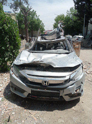 2018 HONDA CİVİC DİZEL MANUEL ORİJİNAL ÇIKMA CAM SU BİDONU