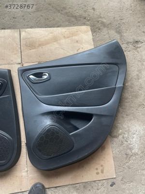 Renault Clio 4 sağ arka kapı döşemesi orijinal temiz