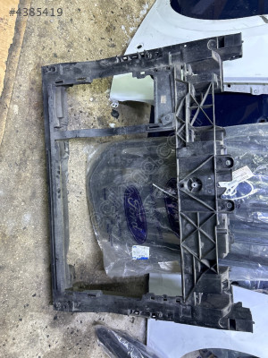 Ford Courier ön panel