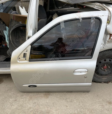 Renault Clio 2 sol ön kapı
