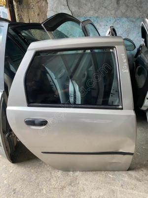 FİAT PUNTO SAĞ ARKA KAPI 2004 MODEL