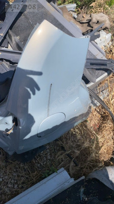 RENAULT CLİO 2 HB SAĞ ARKA ÇAMURLUK GÜÇMANLAR 05012551616