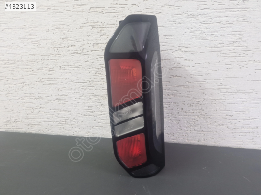 FORD CUSTOM SAĞ ARKA STOP LAMBASI KIRMIZI/BEYAZ DUYSUZ 2023-2025